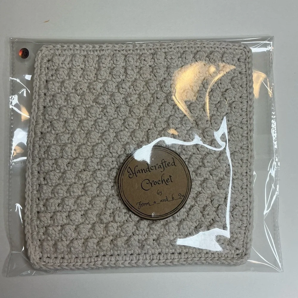 Pair of Crochet Dotty Dishcloth Washcloths Cream Cotton Handcrafted‎ Handmade
